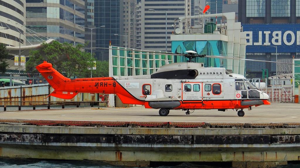 Ilustracja usług miejskich - różne profesje i ikony